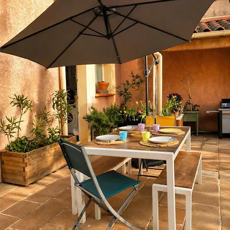 Ferienhaus Les Lauriers - 3 Bedrooms, Hyper-centre And Pool